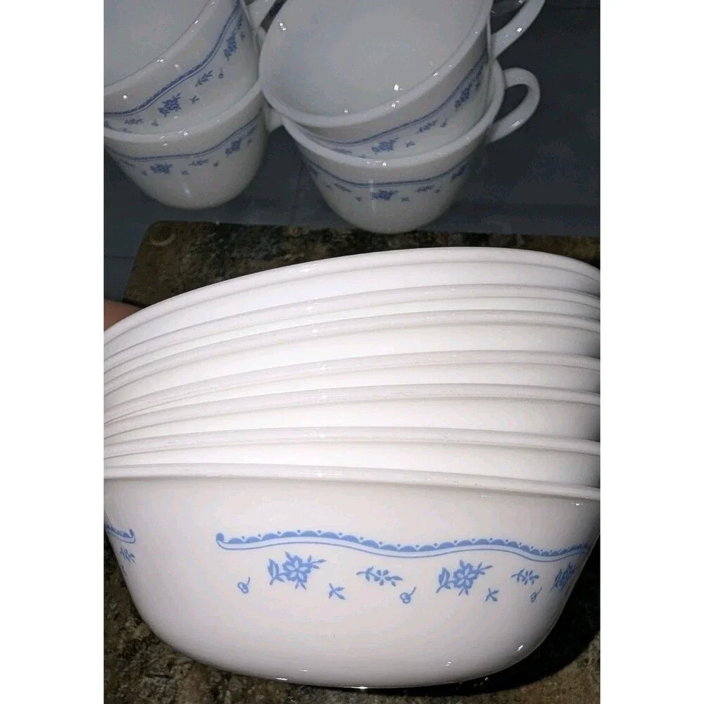 Vintage Corelle MORNING BLUE 47 pc Dinnerware set all Size plate bowl mug saucer